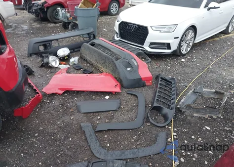 2018 Jeep Renegade Altitude Fwd из США, поврежденный, VIN ZACCJABB8JPH20950